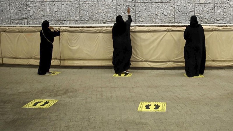 Suasana lempar Jumrah di Mina. (AP/Ministry of Media)