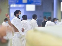 Syukur Arab Buka Penerbangan Internasional Lagi, Umrah Bisa?