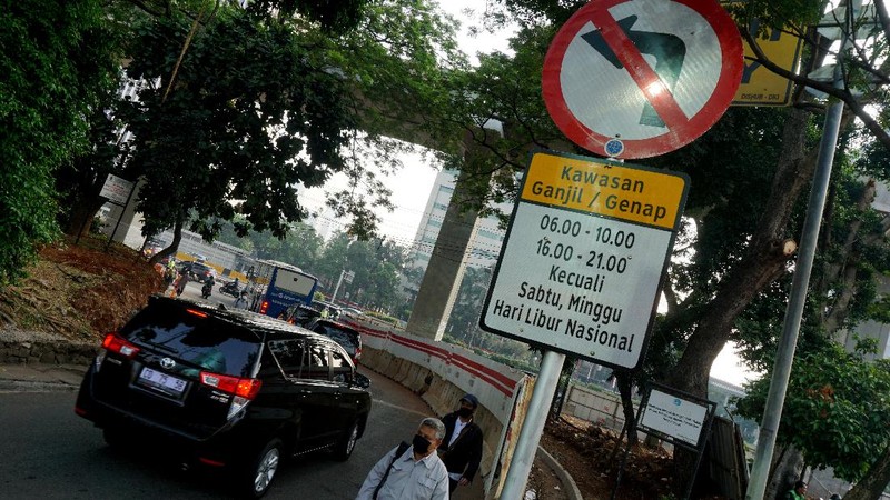 Ganjil Genap Jakarta (CNBC Indonesia/Muhammad Sabki)