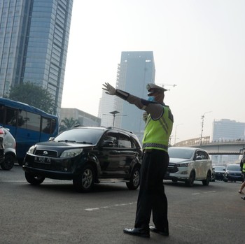 Ganjil-genap Mulai Berlaku Hari Ini, Begini Penampakannya!