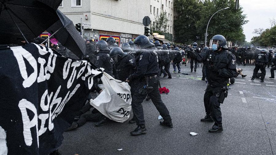 Protes di Berlin. (AP/Fabian Sommer)
