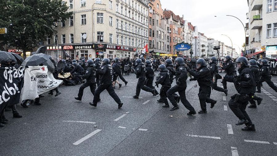 Protes di Berlin. (AP/Fabian Sommer)