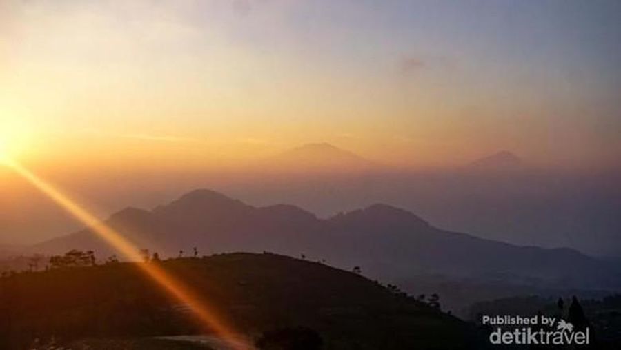 Sunrise di Silancur Highland Magelang (Foto: Abid Nur Wibisono/d'Traveler via detikcom)