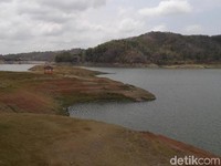 Wisata Super Prioritas Jokowi Tetap Jalan Kala Pandemi?