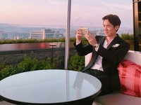 Yoo Yeon Seok Kondangan Bareng Shin Hyun Been, Pacaran?