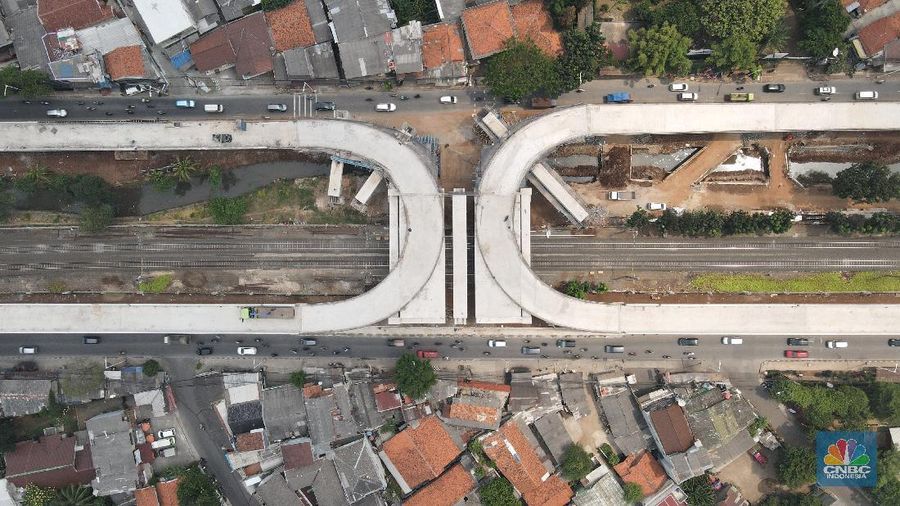 Unjuk rasa ribuan warga Jerman menentang pembatasan sosial berakhir ricuh. (AP/Markus Schreiber)