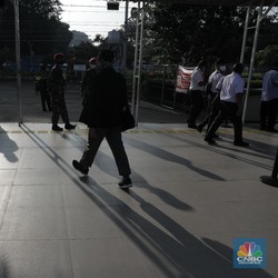 Sederet Ramalan Ngeri & Fakta-Fakta RI Jatuh ke Jurang Resesi