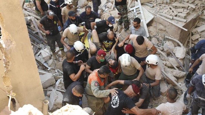 Kondisi terkini setelah ledakan di Beirut, Lebanon. (AP/Hassan Ammar)