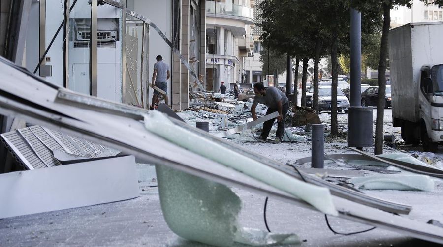 Kondisi terkini setelah ledakan di Beirut, Lebanon. (AP/Hassan Ammar)