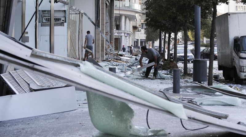Kondisi terkini setelah ledakan di Beirut, Lebanon. (AP/Hassan Ammar)