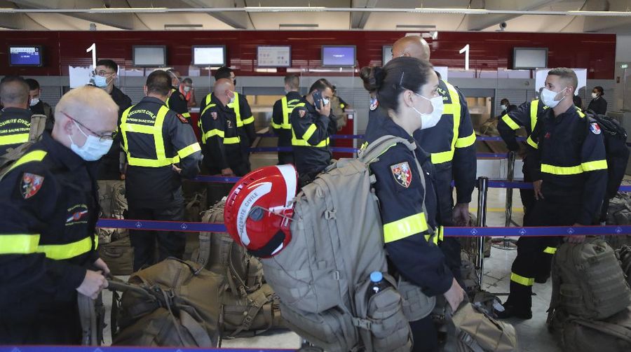 Pasca ledakan, Prancis beri bantuan untuk Lebanon. (AP/Bertrand Guay)
