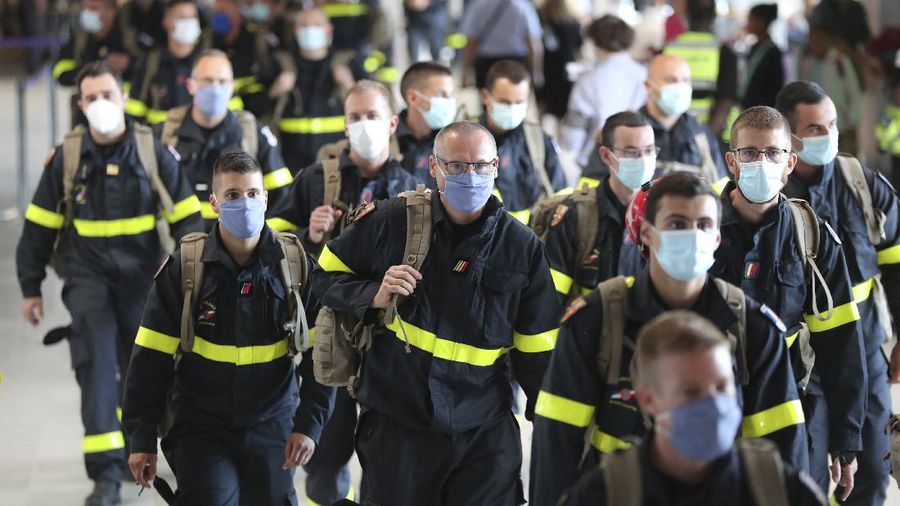 Pasca ledakan, Prancis beri bantuan untuk Lebanon. (AP/Bertrand Guay)
