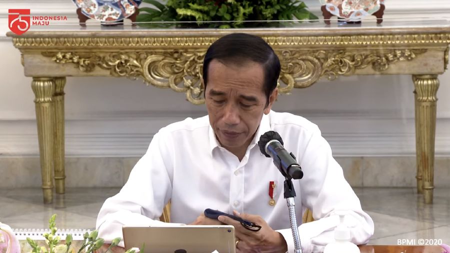 Presiden Jokowi pada Ratas Penggabungan BUMN Sektor Aviasi dan Pariwisata, 6 Agustus 2020. (Dok: Tangkapan layar Sekretariat Presiden)