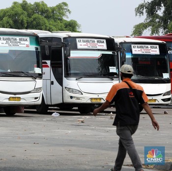 Potret Terminal Kampung Rambutan yang Masih Sepi Saat Pandemi