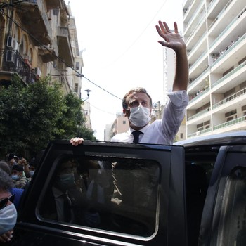 Pasca Ledakan Dahsyat, Emmanuel Macron Kunjungi Lebanon