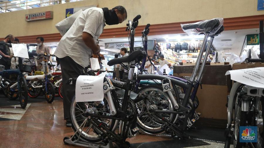 Suasana pameran sepeda Brompton di ITC Mangga Dua, Jakarta. (CNBC Indoensia/Andrean Kristianto)