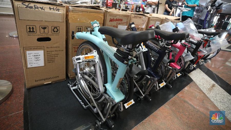 Suasana pameran sepeda Brompton di ITC Mangga Dua, Jakarta. (CNBC Indoensia/Andrean Kristianto)