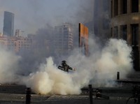 Potret Ricuh Demo Usai Ledakan Maha Dahsyat di Beirut Lebanon
