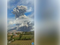 Gunung Sinabung Erupsi Lagi, ESDM: Tinggi Kolom Abu 5 KM
