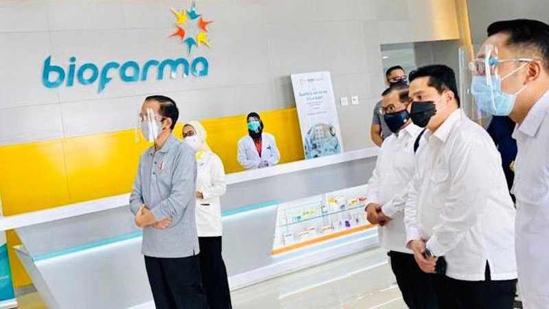 Presiden Joko Widodo tiba di PT Bio Farma (Persero) Bandung untuk meninjau fasilitas produksi dan pengemasan Vaksin COVID-19, Selasa 11 Agustus 2020 pukul 09.45 WIB. (Biro Pers, Media dan Informasi Sekretariat Presiden)