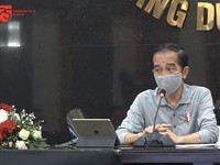 'Kerja Keras Sang Presiden, Sebar Uang Demi Jauhi Resesi'