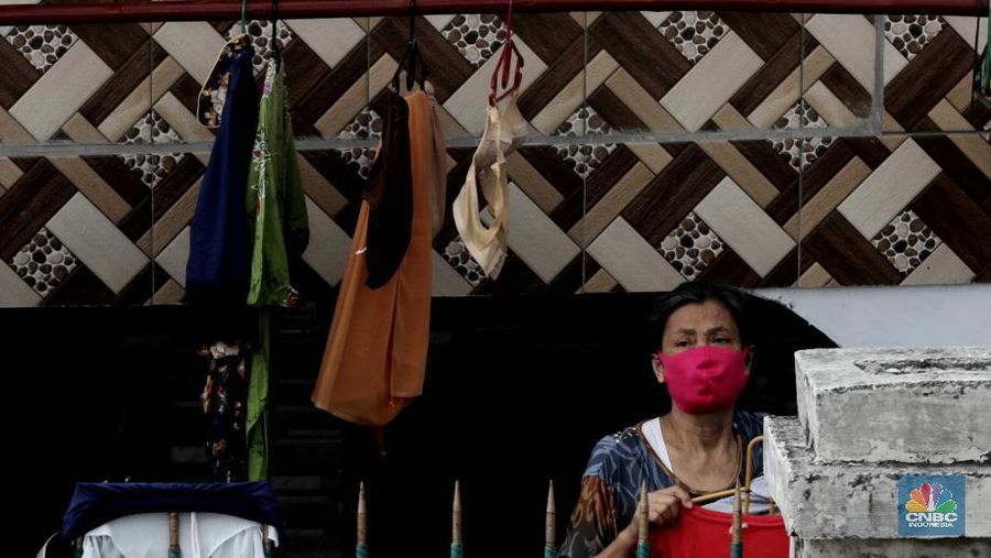 Suasana bantaran kali Cideng, Roxy, Jakarta Barat (CNBC Indonesia/Tri Susilo)