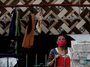 Era Makan Tabungan, Warga RI Terpaksa Berburu Kerja Sambilan