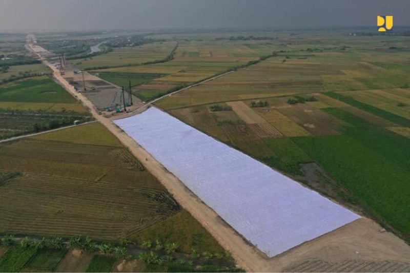 Pembangunan Jalan Tol Semarang-Demak (Biro Komunikasi Publik Kementerian PUPR)