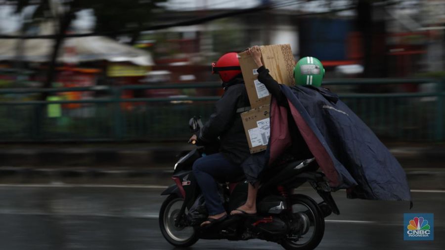 Ilustrasi Hujan Deras (CNBC Indonesia/Trisusilo)