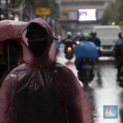 Waspada, Jabodetabek Diterjang Hujan Lebat dan Angin Kencang