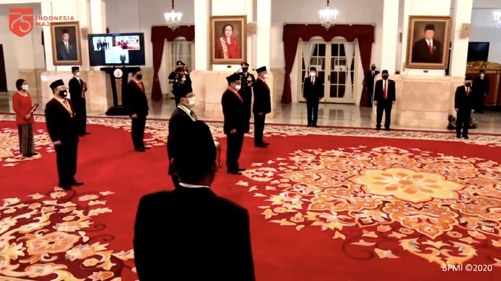 Jokowi di Upacara Penganugerahan Tanda Kehormatan RI, Istana Negara, 13 Agustus 2020. (Youtube Sekretarian Negara)