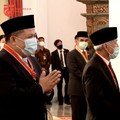 Dapat Tanda Kehormatan dari Jokowi, Apa Kata Fahri & Fadli?