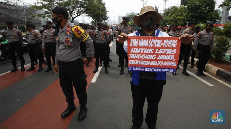 Demo Buruh di SIdang Tahunan MPR RI (CNBC Indonesia/Tri Susilo)