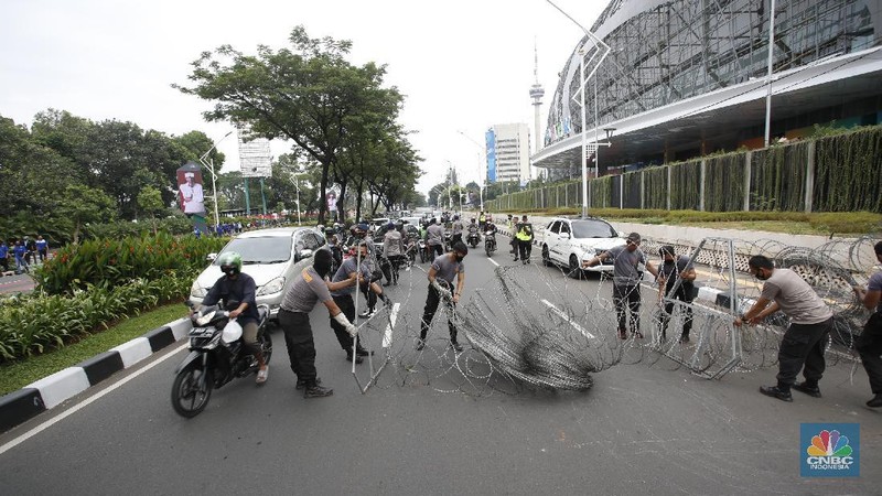 Demo Buruh di SIdang Tahunan MPR RI (CNBC Indonesia/Tri Susilo)