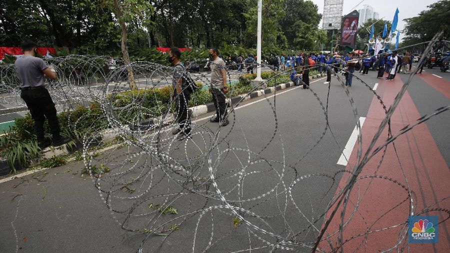 Demo Buruh di SIdang Tahunan MPR RI (CNBC Indonesia/Tri Susilo)