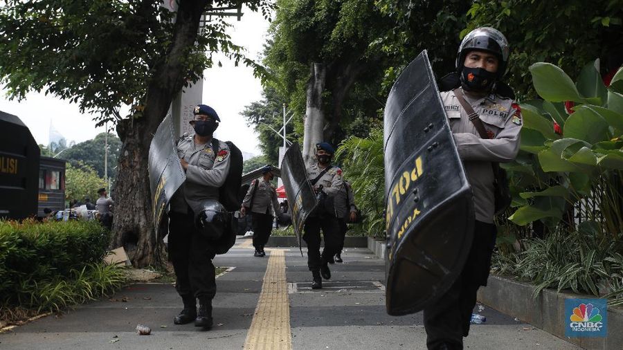 Demo Buruh di SIdang Tahunan MPR RI (CNBC Indonesia/Tri Susilo)