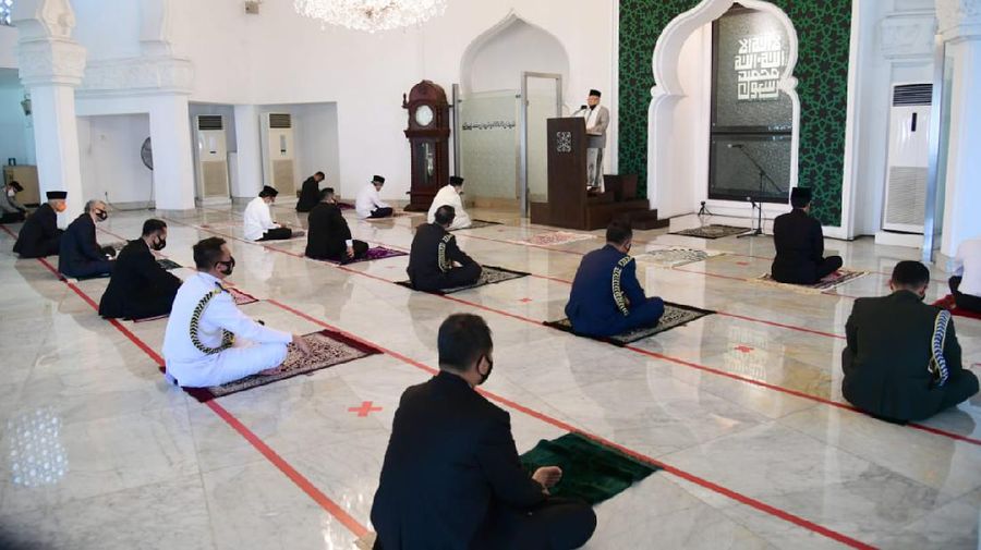 Presiden Joko Widodo Tunaikan Salat Jumat di Masjid Baiturrahim. Muchlis Jr - Biro Pers Sekretariat Presiden