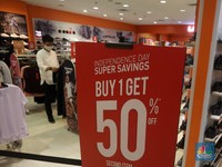 Ngiler! Ini Penampakan Gerai Ritel Beri Diskon Hingga 80%