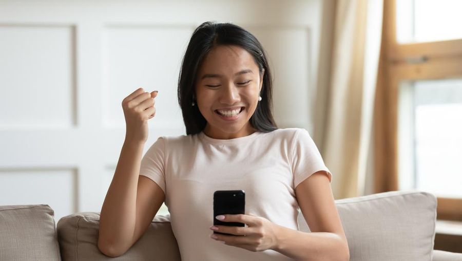 ilustrasi hadiah smartphone