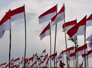 Mulai Besok, Masyarakat Diimbau Pasang Bendera Merah Putih Selama Sebulan Penuh