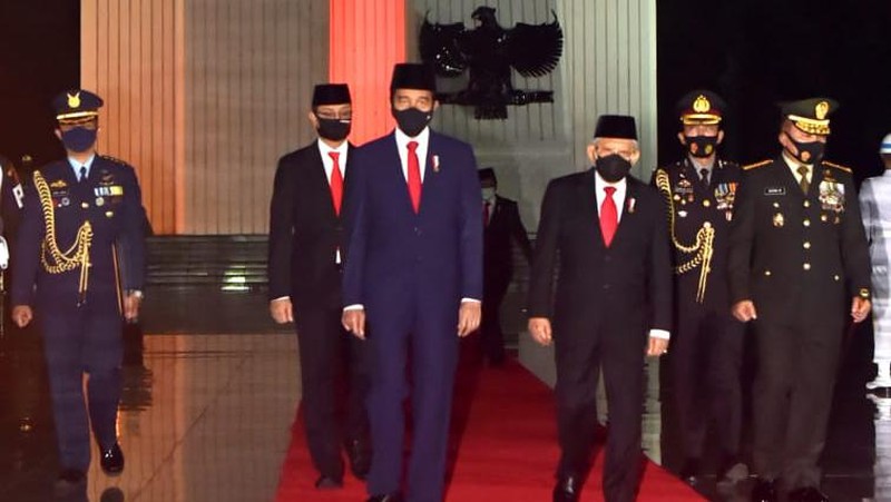 Presiden Jokowi Pimpin Apel Kehormatan dan Renungan Suci di TMP Kalibata (BPMI Setpres/Rusman)