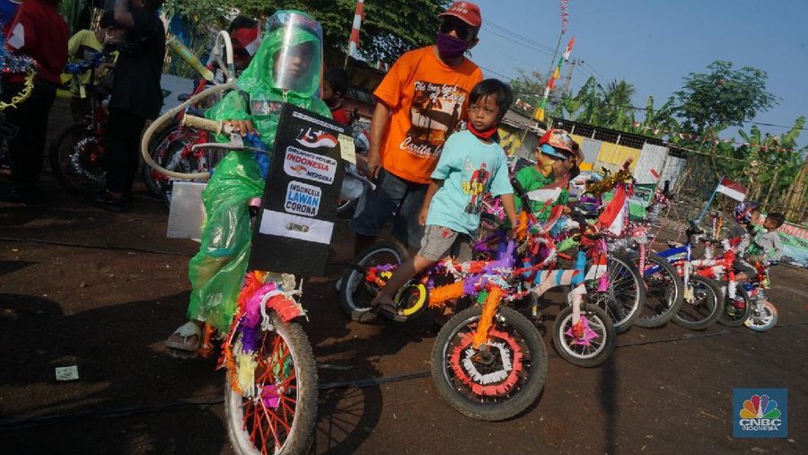 Pawai sepeda hias 17-an (CNBC Indonesia/Muhammad Sabki)