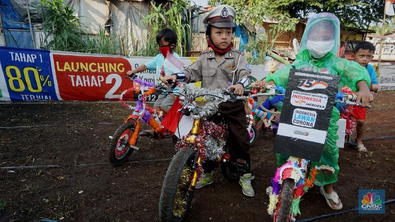 Pawai sepeda hias 17-an (CNBC Indonesia/Muhammad Sabki)