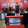 Terima Uang Baru Rp75.000, Khofifah: Desain Sangat Keren!