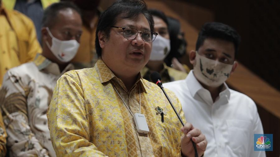 Ketua Umum Dewan Pimpinan Pusat (DPP) Partai Golongan Karya (Golkar) Airlangga Hartarto  (CNBC Indonesia/Muhammad Sabki)