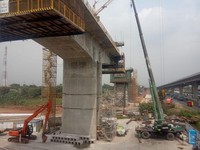 Jalan Tol Cibitung Cilincing Ambruk, Proyek Ditutup Total