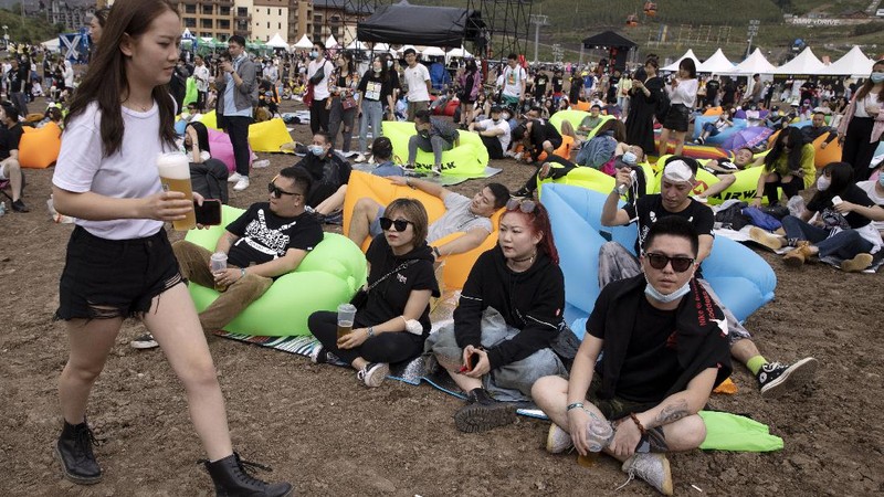 China gelar festival musik ditengah pandemi Covid-19. (AP/Ng Han Guan)