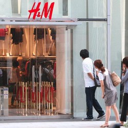 Ada Unsur Kerja Paksa, H&M 'Cerai' dari Pemasok Benang China
