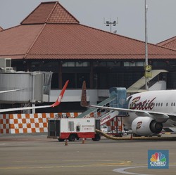 Pesawat Batik Air Gagal Mendarat di Bandara Tujuan, Kenapa?