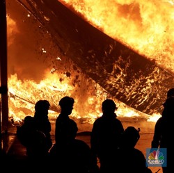 Sirene Bersautan, Sudah 2 Jam Kebakaran Kejagung Belum Padam